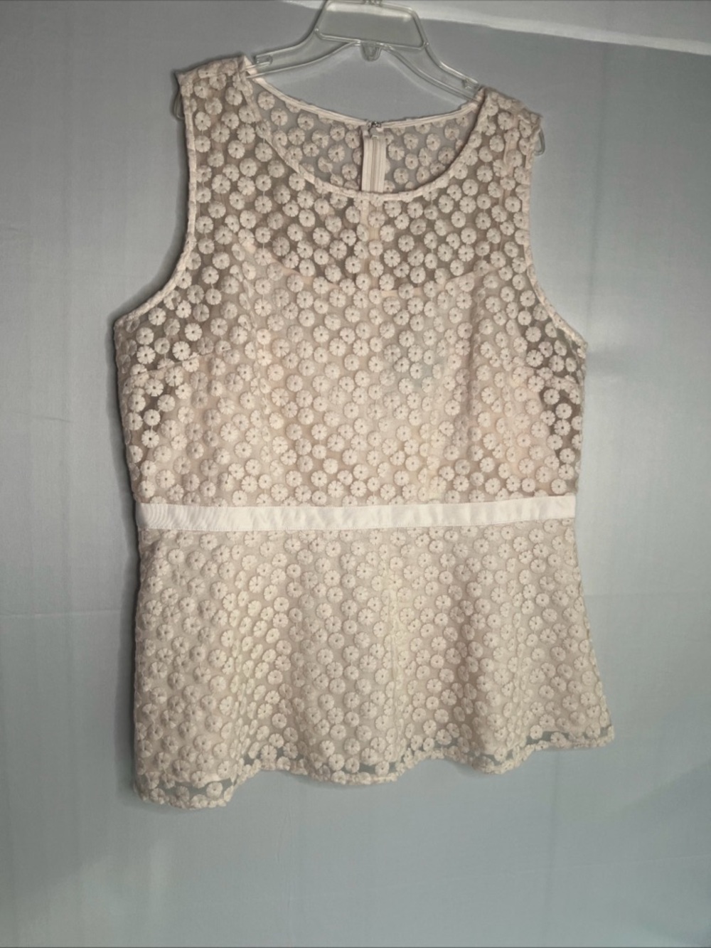 Banana Republic Ivory Floral Lace Peplum Shell